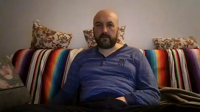 Snapshot of maxxxio12 chatting on March 2026 08:14:01 PM maxxxio12 online show from March 2026 08:14:01 PM