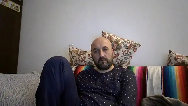 Snapshot of maxxxio12 chatting on April 2026 07:14:01 PM maxxxio12 online show from April 2026 07:14:01 PM