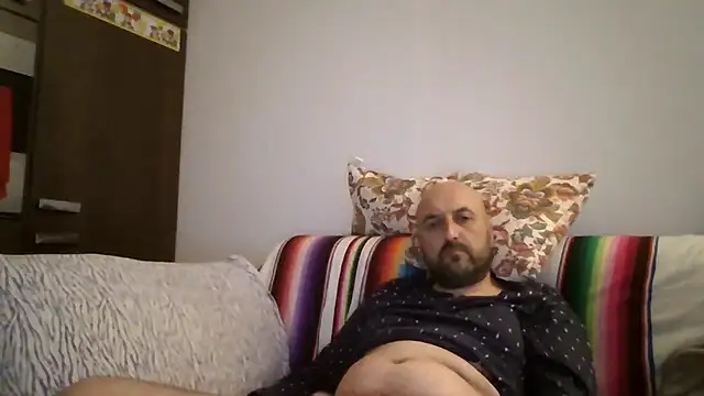 Snapshot of maxxxio12 chatting on April 2026 09:39:33 PM maxxxio12 online show from April 2026 09:39:33 PM