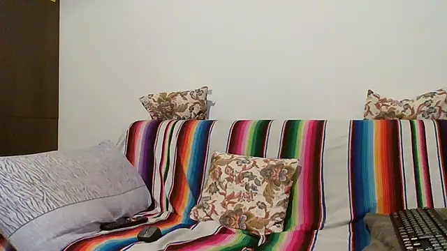 Snapshot of maxxxio12 chatting on April 2026 07:07:02 PM maxxxio12 online show from April 2026 07:07:02 PM