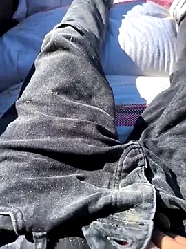 Snapshot of Thunderbolt121 chatting on March 2026 08:10:02 AM Thunderbolt121 online show from March 2026 08:10:02 AM