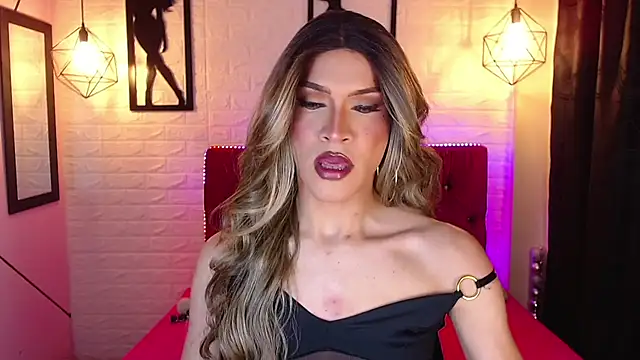 agatha rodriguez online show from May 2026 01:46:01 AM