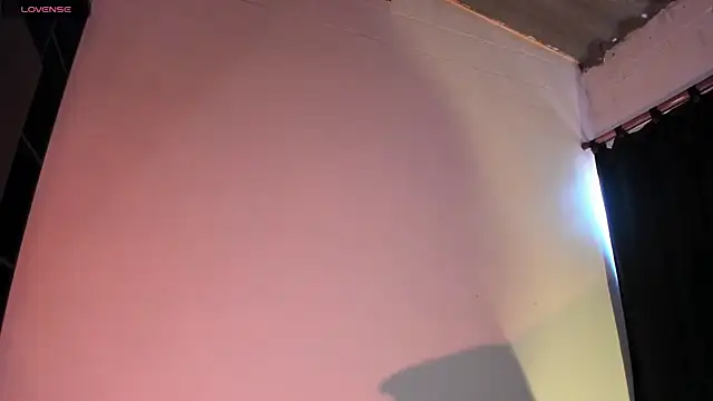 adara evanss online show from April 2026 08:17:01 PM