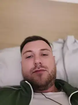 hugedickedd online show from June 2026 07:22:02 AM
