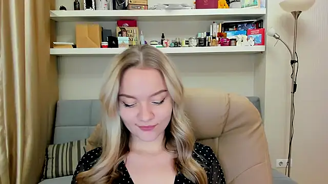 Snapshot of Kara_Smith_ chatting on December 2024 09:26:01 PM Kara Smith  online show from December 2024 09:26:01 PM