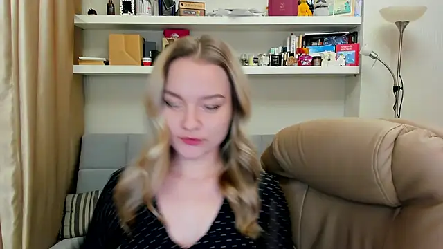 Snapshot of Kara_Smith_ chatting on December 2024 10:41:02 PM Kara Smith  online show from December 2024 10:41:02 PM