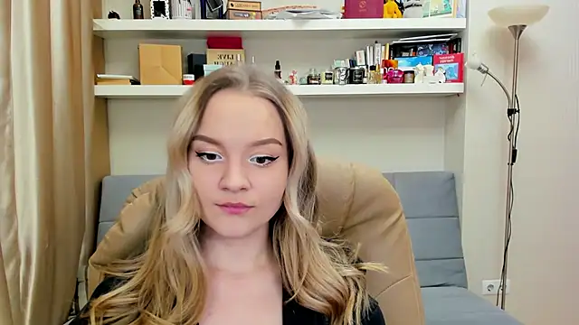 Snapshot of Kara_Smith_ chatting on January 2025 12:27:02 AM Kara Smith  online show from January 2025 12:27:02 AM