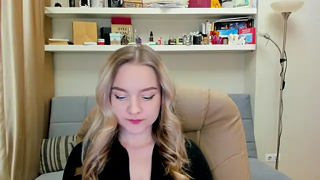 Snapshot of Kara_Smith_ chatting on January 2025 10:34:01 PM Kara Smith  online show from January 2025 10:34:01 PM