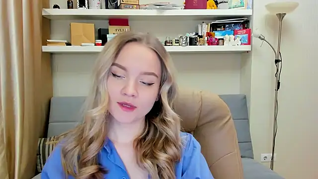 Snapshot of Kara_Smith_ chatting on January 2025 10:39:01 PM Kara Smith  online show from January 2025 10:39:01 PM