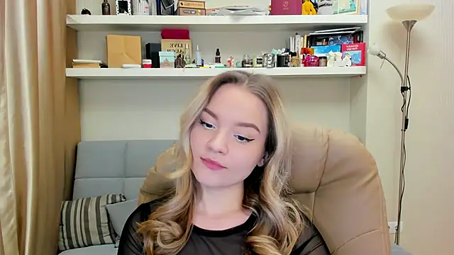 Snapshot of Kara_Smith_ chatting on January 2025 10:06:01 PM Kara Smith  online show from January 2025 10:06:01 PM