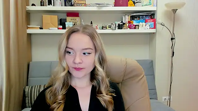 Snapshot of Kara_Smith_ chatting on January 2025 10:19:01 PM Kara Smith  online show from January 2025 10:19:01 PM