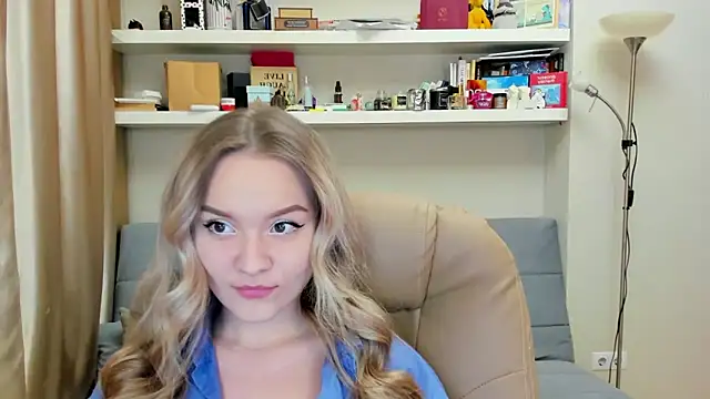 Snapshot of Kara_Smith_ chatting on January 2025 12:22:02 AM Kara Smith  online show from January 2025 12:22:02 AM