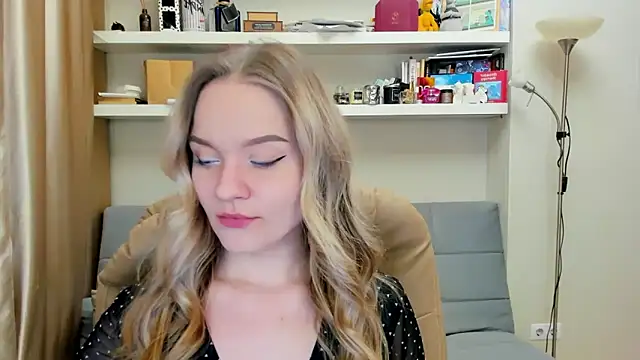 Snapshot of Kara_Smith_ chatting on January 2025 11:03:01 PM Kara Smith  online show from January 2025 11:03:01 PM