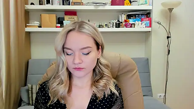 Snapshot of Kara_Smith_ chatting on February 2025 08:29:02 PM Kara Smith  online show from February 2025 08:29:02 PM