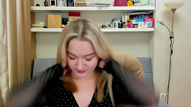 Snapshot of Kara_Smith_ chatting on February 2025 10:20:02 PM Kara Smith  online show from February 2025 10:20:02 PM