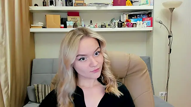 Snapshot of Kara_Smith_ chatting on February 2025 09:26:02 PM Kara Smith  online show from February 2025 09:26:02 PM