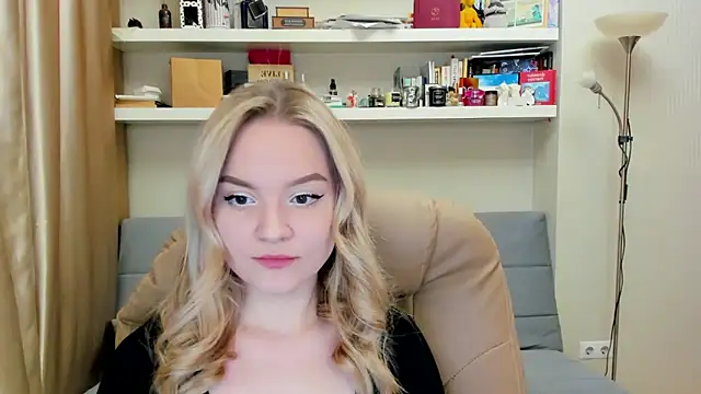 Snapshot of Kara_Smith_ chatting on March 2025 09:38:01 PM Kara Smith  online show from March 2025 09:38:01 PM