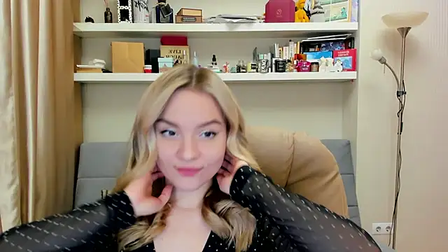 Snapshot of Kara_Smith_ chatting on March 2025 11:49:02 PM Kara Smith  online show from March 2025 11:49:02 PM