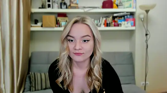 Snapshot of Kara_Smith_ chatting on October 2025 10:38:01 PM Kara Smith  online show from October 2025 10:38:01 PM