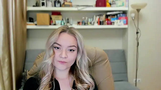 Snapshot of Kara_Smith_ chatting on October 2025 10:37:01 PM Kara Smith  online show from October 2025 10:37:01 PM