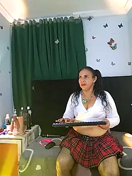 AlexaNovoa  online show from February 2026 11:08:02 PM