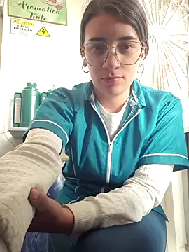 HOLY DOLL online show from November 2025 09:06:02 PM