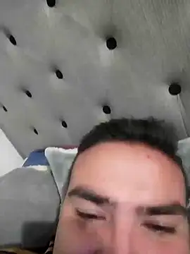 Snapshot of Andy-rtg chatting on March 2025 02:18:02 AM Andy-rtg online show from March 2025 02:18:02 AM