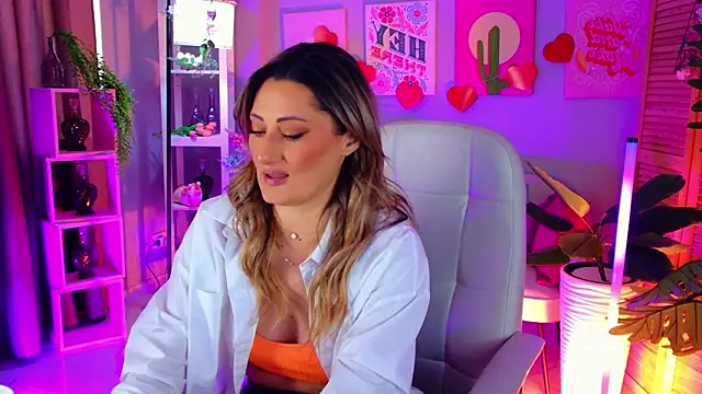 SarahAlluring online show from March 2026 12:11:02 PM