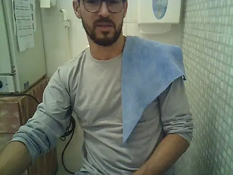 Snapshot of pdasgyn chatting on October 2025 01:39:02 PM pdasgyn online show from October 2025 01:39:02 PM