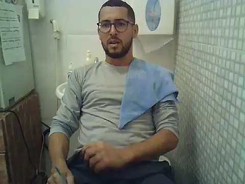 Snapshot of pdasgyn chatting on November 2025 01:33:02 PM pdasgyn online show from November 2025 01:33:02 PM