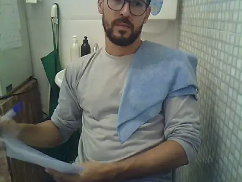 Snapshot of pdasgyn chatting on March 2026 01:18:01 PM pdasgyn online show from March 2026 01:18:01 PM