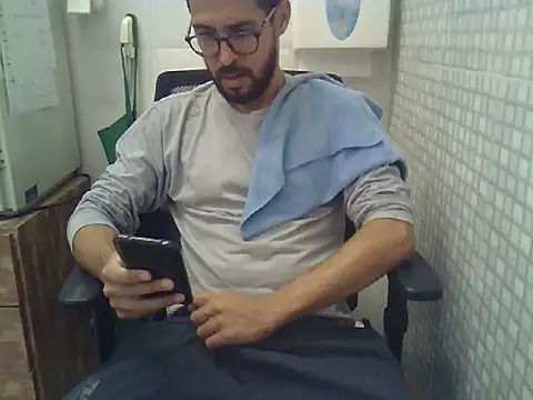 Snapshot of pdasgyn chatting on March 2026 01:39:01 PM pdasgyn online show from March 2026 01:39:01 PM