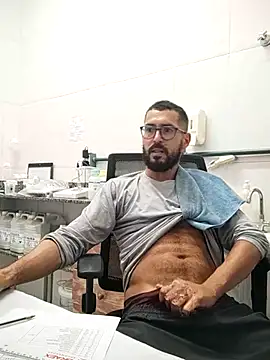 Snapshot of pdasgyn chatting on April 2026 03:01:02 PM pdasgyn online show from April 2026 03:01:02 PM