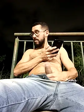 Snapshot of pdasgyn chatting on April 2026 09:43:01 PM pdasgyn online show from April 2026 09:43:01 PM