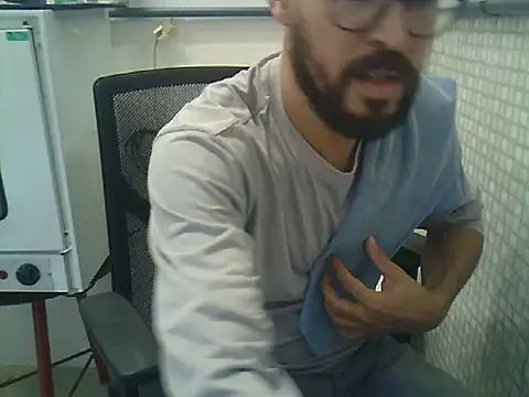 Snapshot of pdasgyn chatting on April 2026 05:42:02 PM pdasgyn online show from April 2026 05:42:02 PM