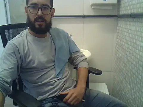 Snapshot of pdasgyn chatting on May 2026 12:46:02 PM pdasgyn online show from May 2026 12:46:02 PM