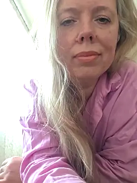 Irina3718 online show from February 2026 11:04:02 AM