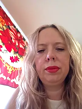 Irina3718 online show from July 2026 09:22:01 AM