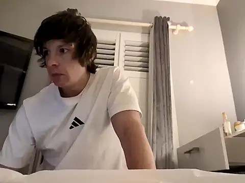 Nick-Ox online show from March 2025 08:45:02 PM