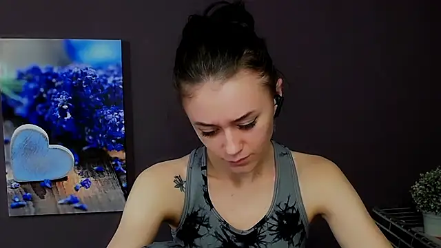 Snapshot of LanaTey chatting on March 2025 04:02:01 PM LanaTey online show from March 2025 04:02:01 PM