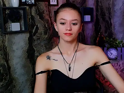 Snapshot of LanaTey chatting on September 2025 06:24:01 AM LanaTey online show from September 2025 06:24:01 AM