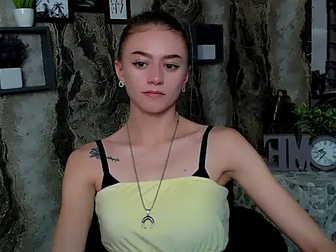 Snapshot of LanaTey chatting on October 2025 03:46:02 PM LanaTey online show from October 2025 03:46:02 PM