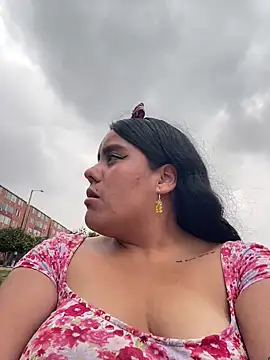 Snapshot of nicky_andcamil chatting on March 2025 05:35:02 PM nicky andcamil online show from March 2025 05:35:02 PM