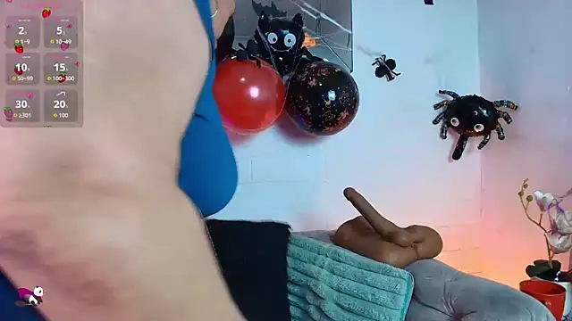 Snapshot of EllenaBoobs_ chatting on October 2025 06:06:02 AM EllenaBoobs online show from October 2025 06:06:02 AM