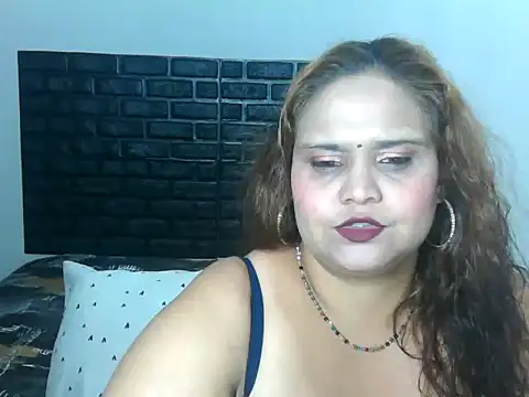 Snapshot of clover_cams1874 chatting on November 2025 03:58:01 PM clover cams1874 online show from November 2025 03:58:01 PM