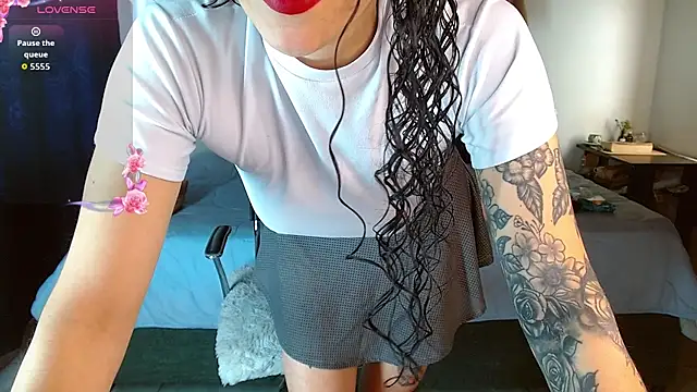 mia velvet1 online show from October 2025 02:46:02 PM