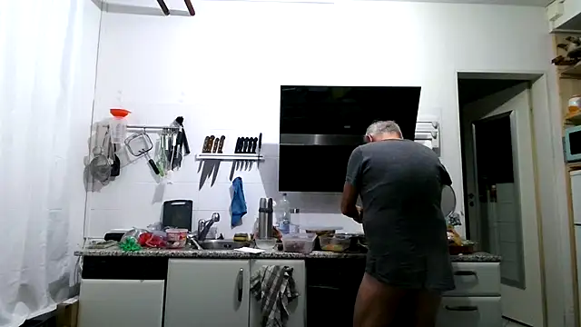 Berg Boy online show from March 2026 04:40:01 AM