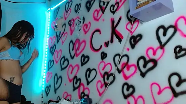 Snapshot of kityy_playful chatting on November 2025 06:25:02 AM kityy playful online show from November 2025 06:25:02 AM