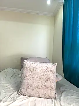 Ivelleee  online show from October 2025 10:08:01 PM