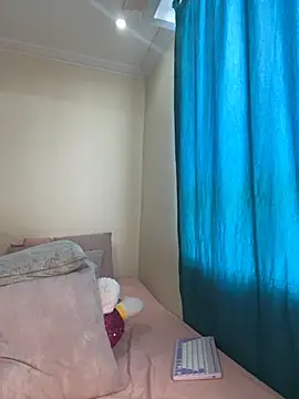 Ivelleee  online show from November 2025 07:56:02 PM